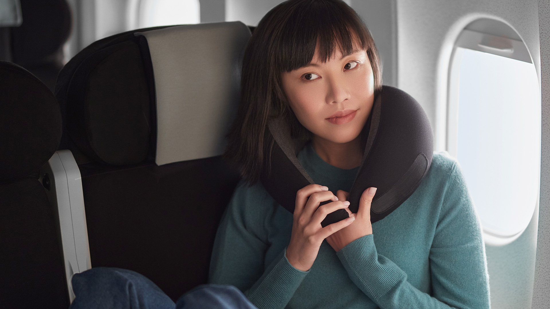 Karin Marcano. Imagen servicios ecommerce. Modelo: @ziyi_yang14 / Fotografía:@oscararribas / Estudio: @studiobanana / Firma: @ostrichpillowofficial